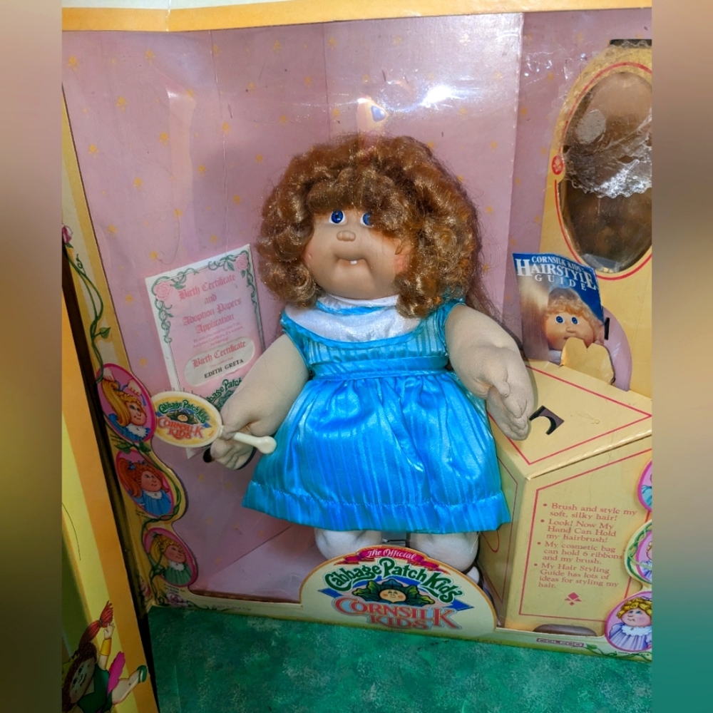 Cabbage Patch Kids, Corn Silk doll in box and Birth Certificate attached.